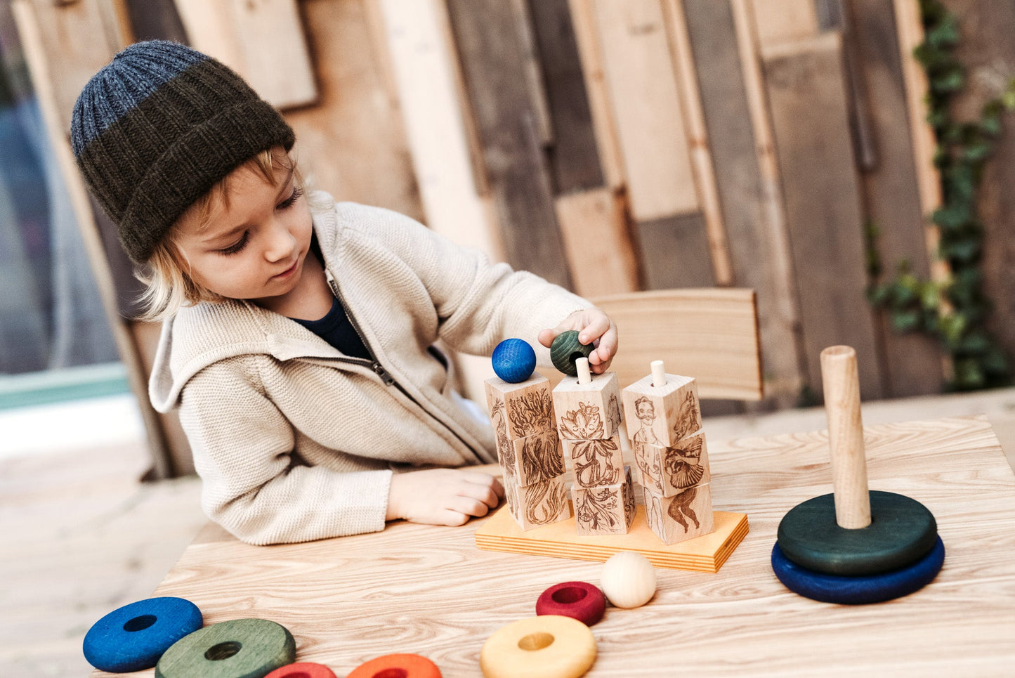 Dreamland rainbow stacking toy - Montessori