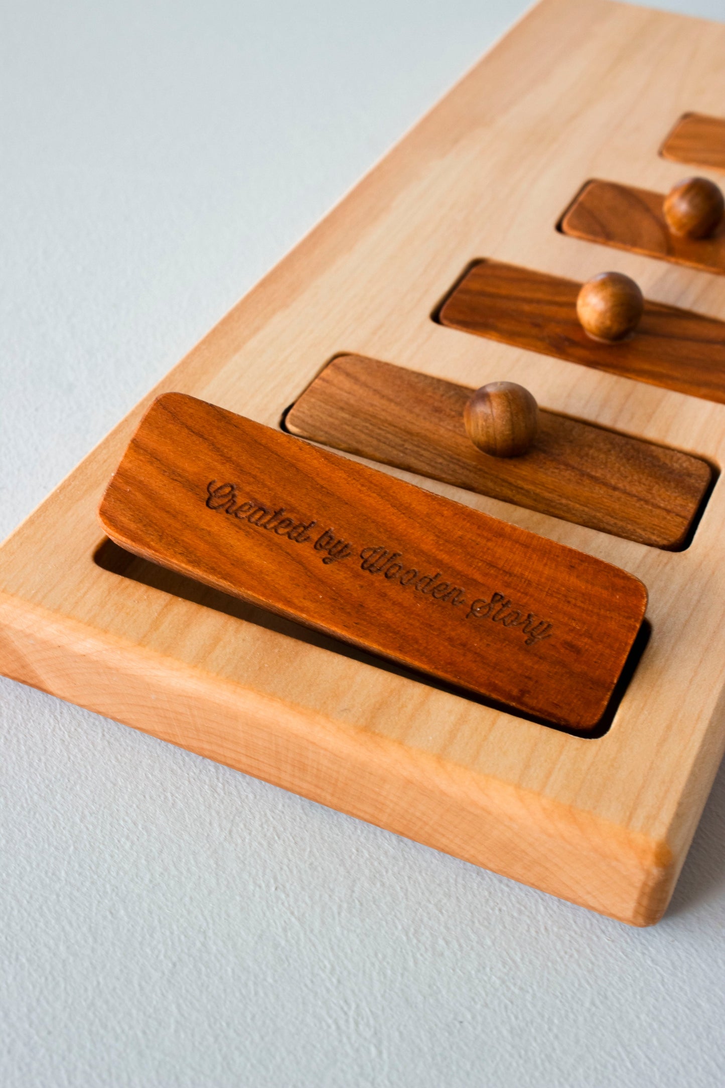 long-short knob puzzle - Montessori