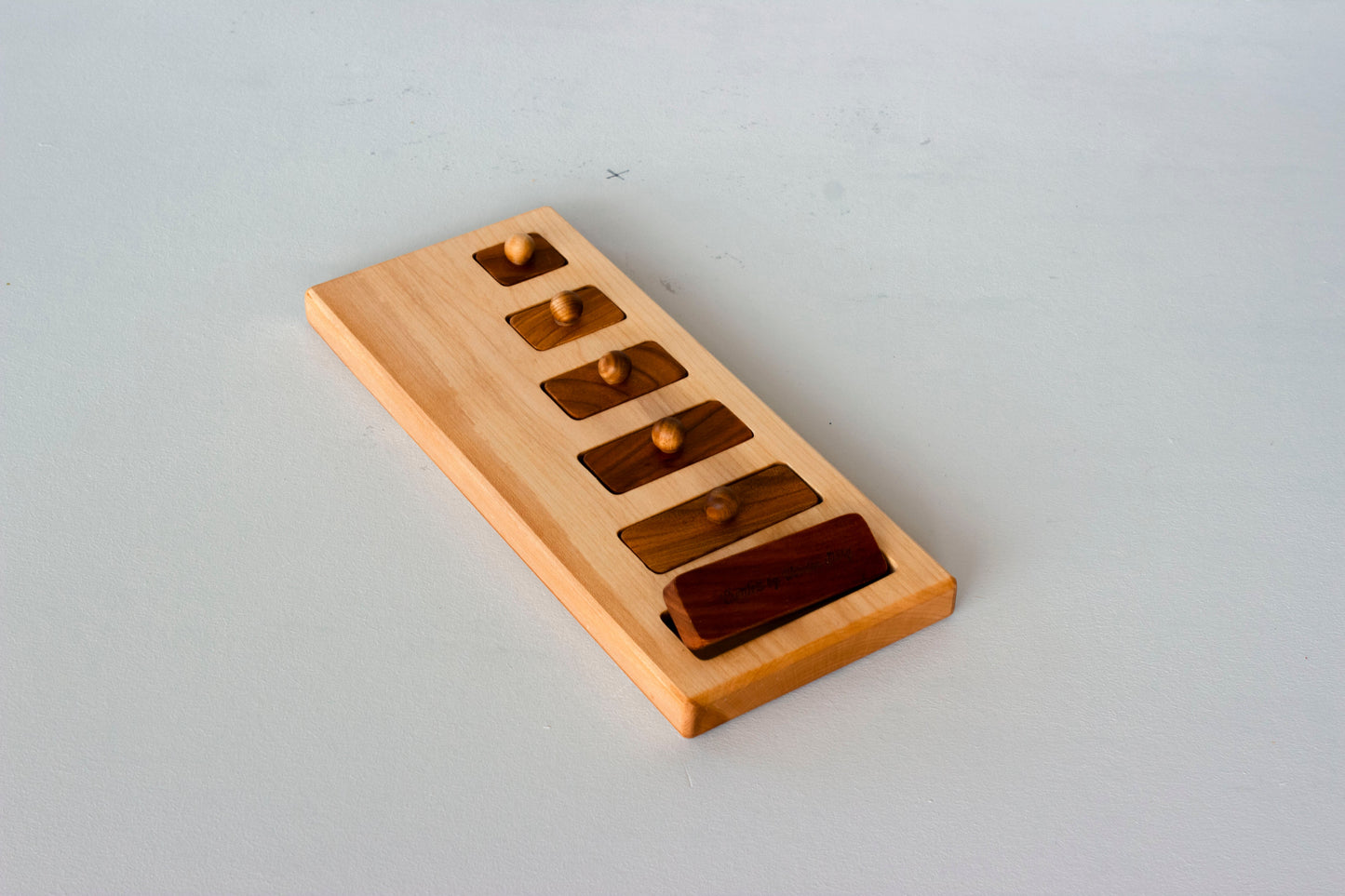 long-short knob puzzle - Montessori