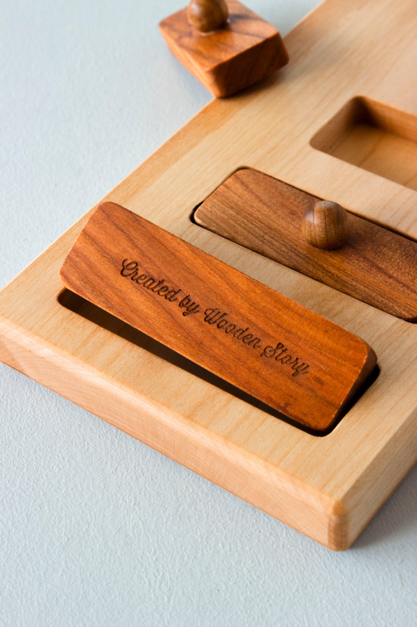long-short knob puzzle - Montessori