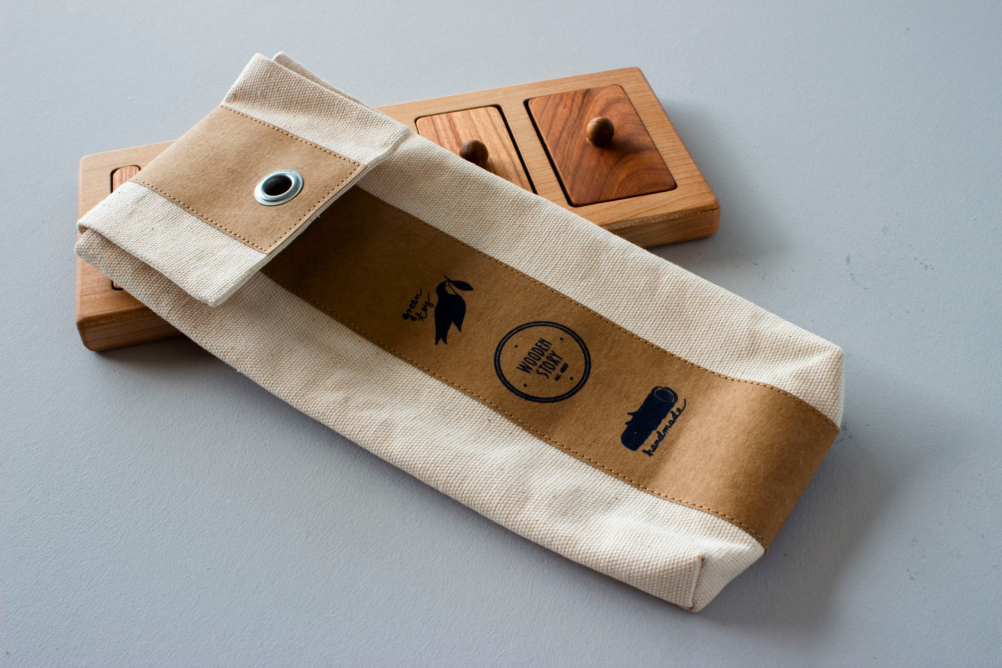 wide-thin knob puzzle - Montessori