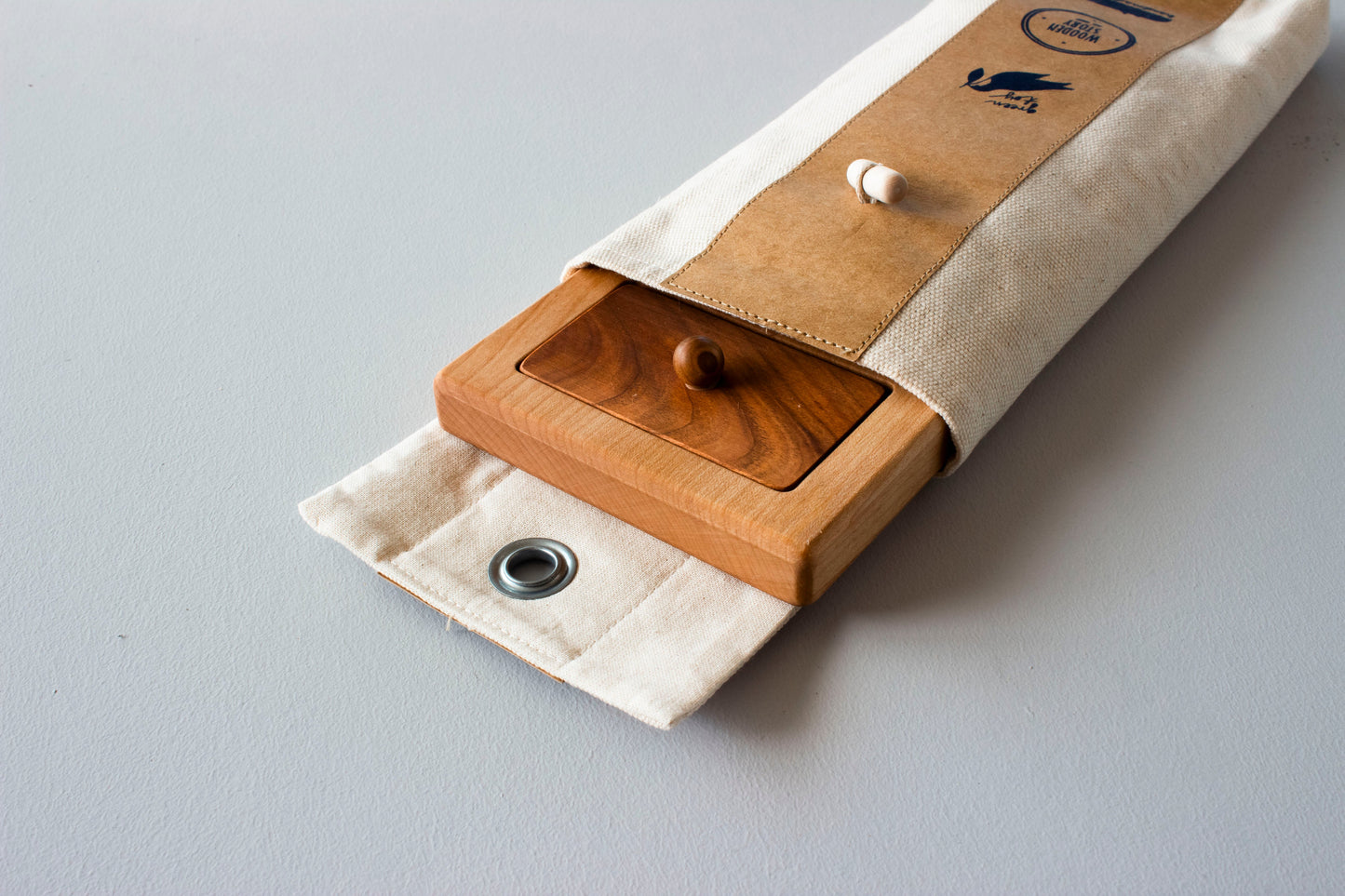 wide-thin knob puzzle - Montessori