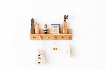 SHELF NO.06 with pegs