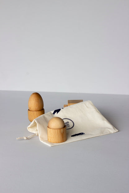 Montessori set: egg, ball and cup